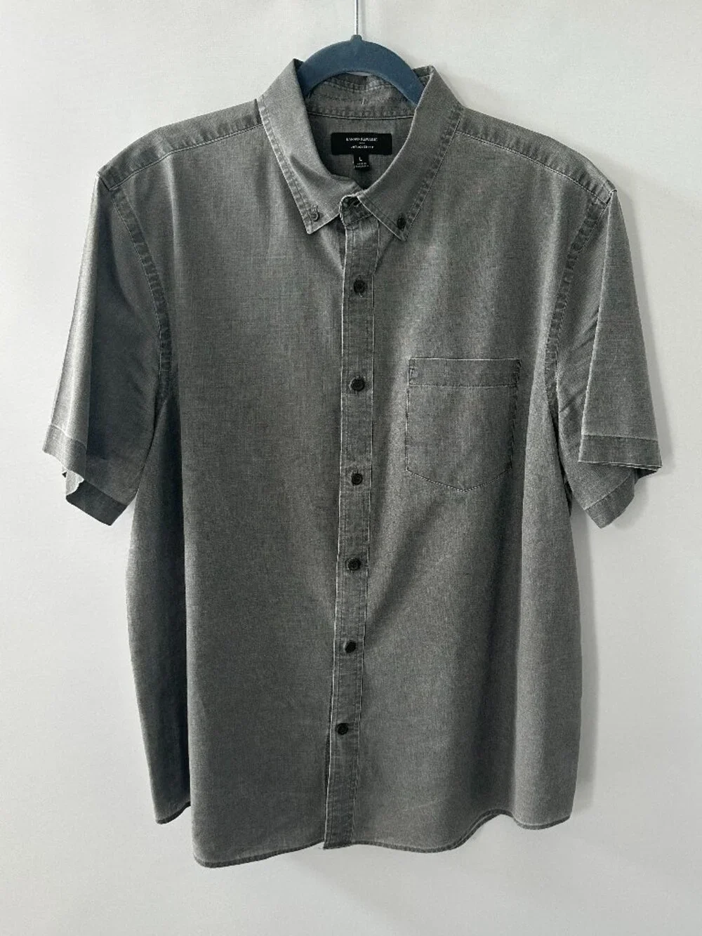 Banana Republic Gray Large 'Untucked Fit' Men's Short Sleeve Shirt 100% Cotton